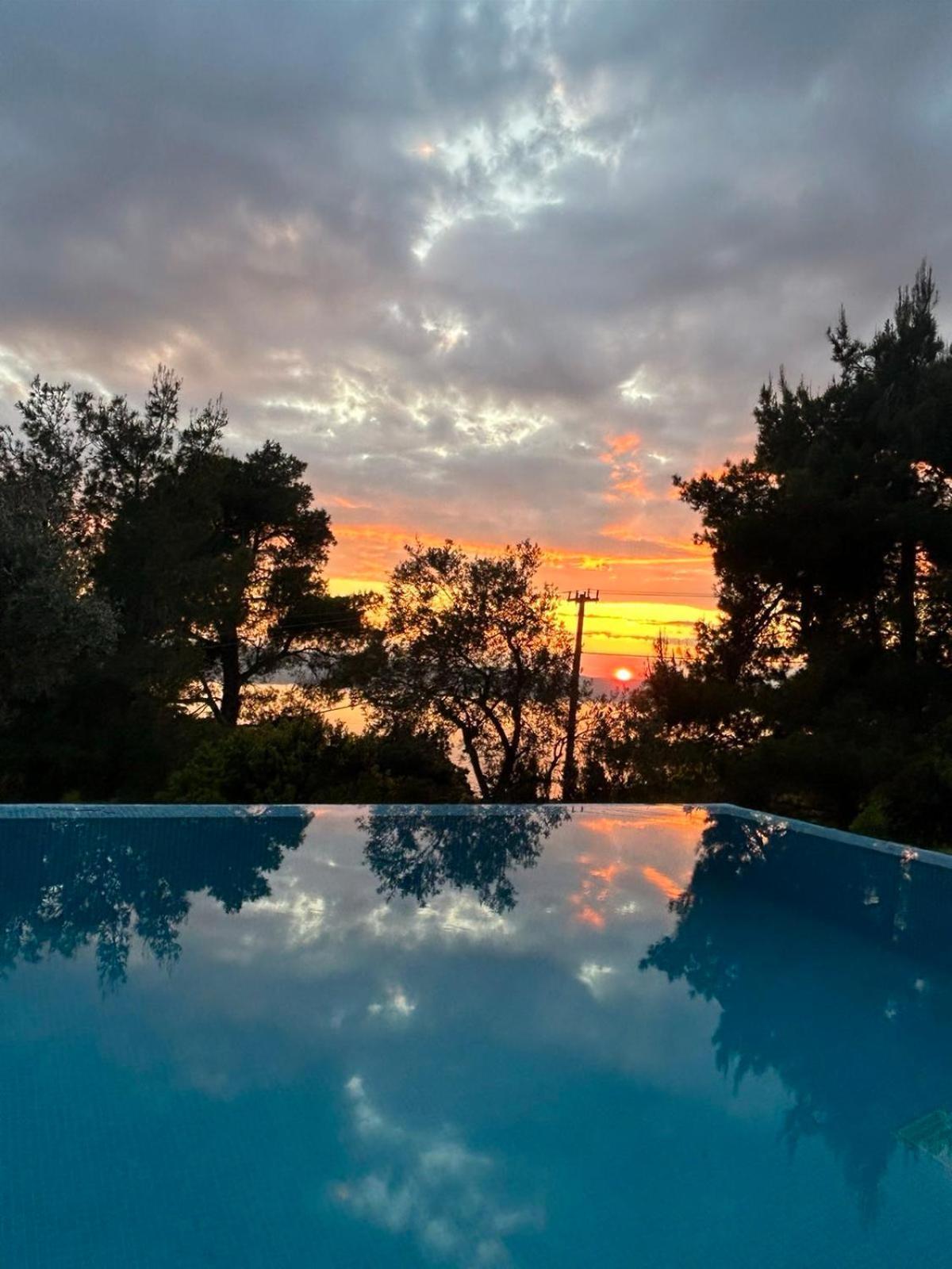 Moni Evaggelistrias Allure Luxury Villas 3&4 Serenity Retreat מראה חיצוני תמונה